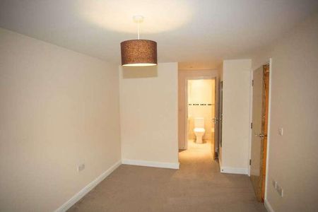 Portland Place, Greenhithe, DA9 - Photo 4