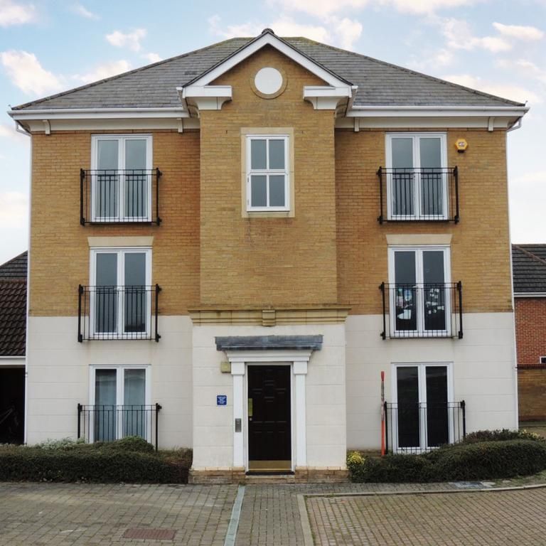 3 bedroom apartment to rent - Photo 1