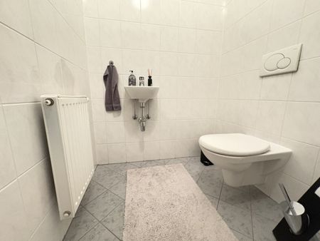 Top sanierte 2 Zimmer- Altbauwohnung! Zentrumsnah! - Photo 3