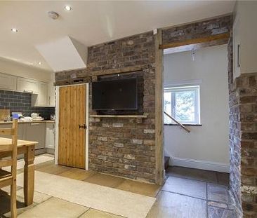 1 bedroom semi-detached house to rent - Photo 3