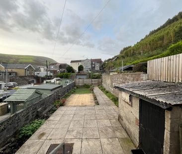 2 bedroom terraced house to rent - Photo 2