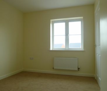 Saturn Drive, PE2 8GE, Peterborough - Photo 3