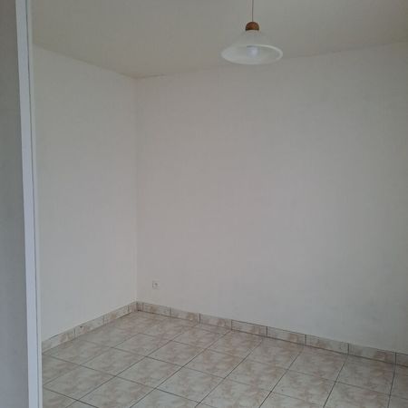 Location Appartement 1 pièce 24m² - Photo 4