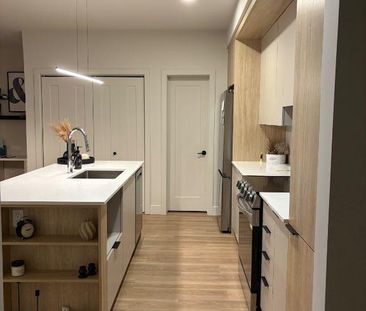 Grand 4 1/2 Otterburn Park - Photo 2