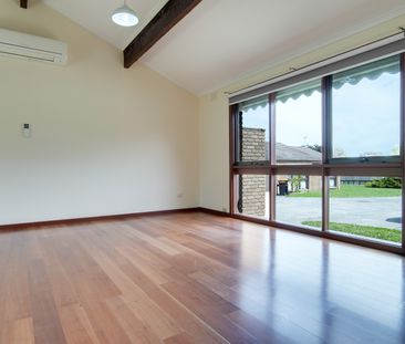 Large, livable and so convenient! - Photo 5