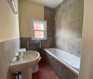 Ground Floor Flat, Monkmoor Road, Shrewsbury, SY2 5AG - Photo 6