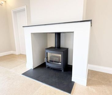 4 bedroom barn conversion to rent - Photo 1