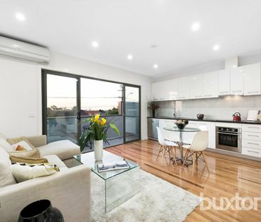 TWO BEDROOM APARTMENT - Photo 3