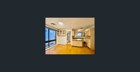 Comfortable 3 bedrooms plus study with double street entry - Photo 5