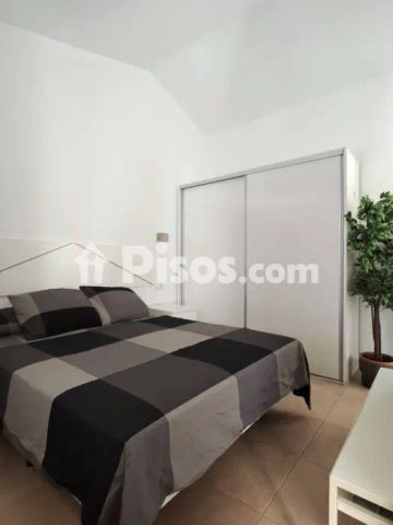 Casa en alquiler en Calle 8 de Marzo - Photo 3