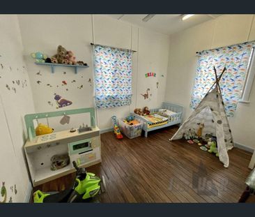 Charming Renovated Home in Prime Walkervale Location - Photo 4