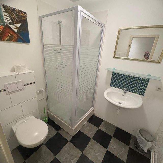 Sehr schöne 3 Zimmerwohnung mit Esszimmer und Balkon in Rosdorf- Mengershausen - Photo 1