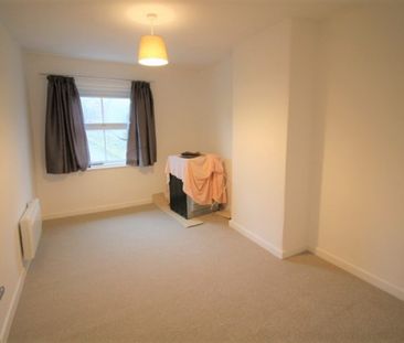 Flat 4, 10/11 Clifton Road - Photo 5