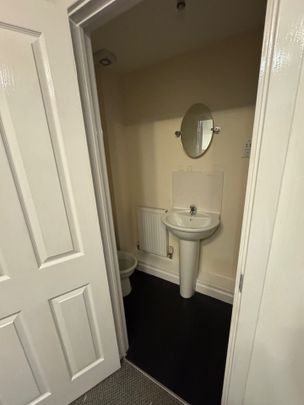 2 Bed Flat, Pavilion Close, LE2 - Photo 1