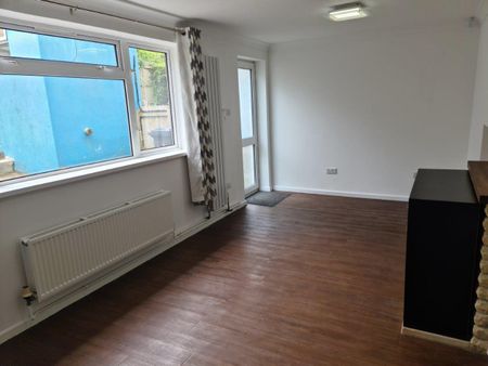 3 bed Terraced in Lower Collapark , Totnes, TQ9 5LP - Photo 3