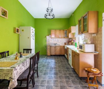 Casă de inchiriat 2 camere, curte intimă – zonă cent... - Fotografie 3