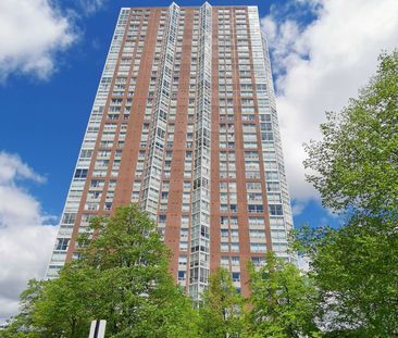 3710 7 Concorde Place - Photo 2