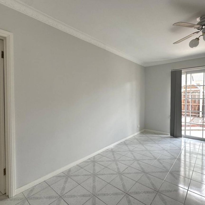 Spacious Family Living in a Prime Seabrook Location - Photo 1