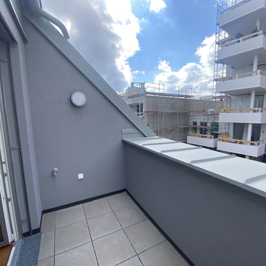TRAUM - Sonnige 2 Zimmerwohnung mit Dachterrasse - 1 bedroom Apartment with terrace - Photo 1