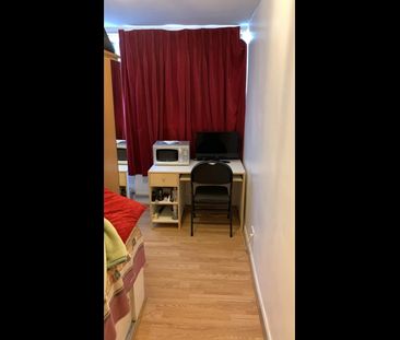 Room in a Shared House, Barnhill Road, HA9 - Photo 1