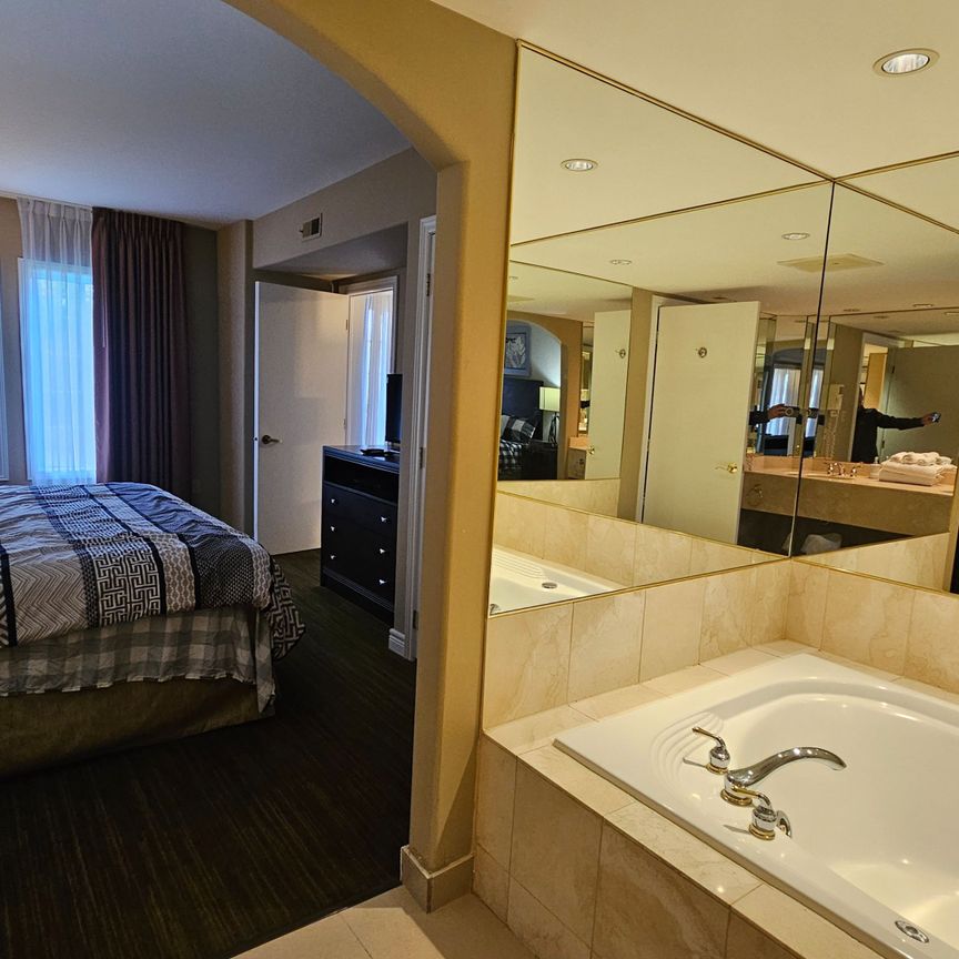 For Lease - 90 Highlands Drive Unit# 2074/75, Oro-Medonte, Ontario - Photo 1