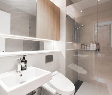 Luxury brand new 1 bedroom+1 large study with door with 2 bathrooms - Photo 6