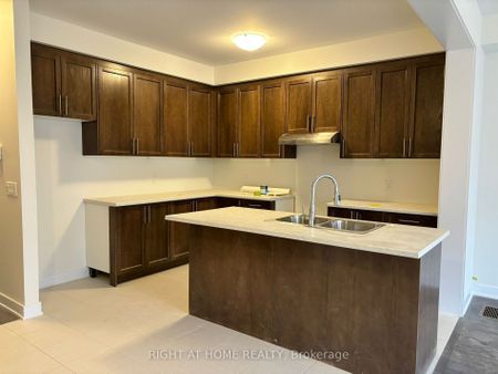 For Lease - 1101 Thompson Drive, Oshawa, Ontario - Photo 3