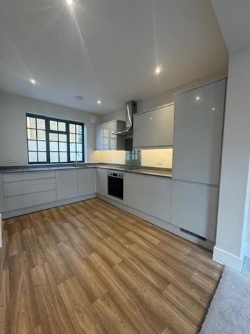 3 bedroom apartment to rent - Photo 5