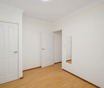 Street Front 3-Bedroom Living in the Heart of Nollamara - Photo 3