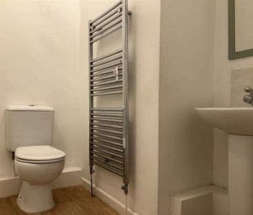 The Square, Wiveliscombe - Photo 6