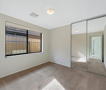 LARGE MODERN FAMILY - 20 MINUTES TO CBD - Photo 5