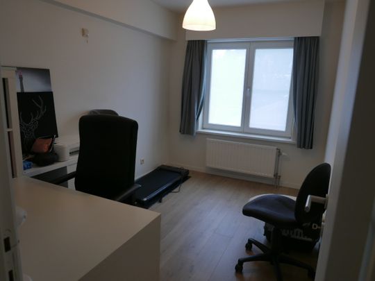 2 slaapkamer appartement met garage - Photo 1