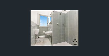 North Facing One Bedroom Apartment - Photo 4