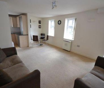 2 bedroom flat to rent - Photo 2