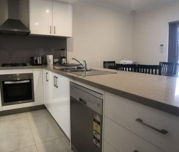 Stylish and Low-Maintenance Living: Your Dream Home Awaits! - Photo 3
