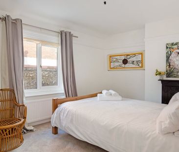 4 bedroom end of terrace house to rent - Photo 5