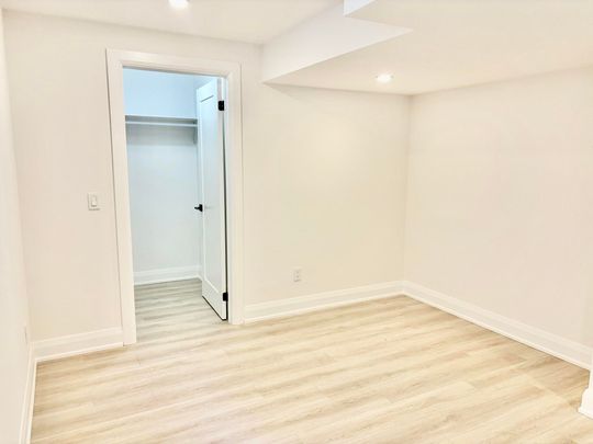 For Lease - 1040 EAGLETRACE Drive, London North, Ontario - Photo 1