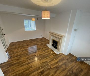 3 bedroom semi-detached house to rent - Photo 3