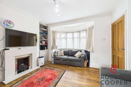West Mead, Ruislip, HA4 - Photo 5