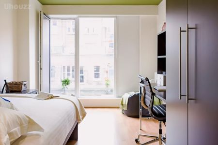 Bronze Studio - Photo 2