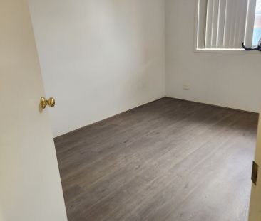 Prestons - Photo 3