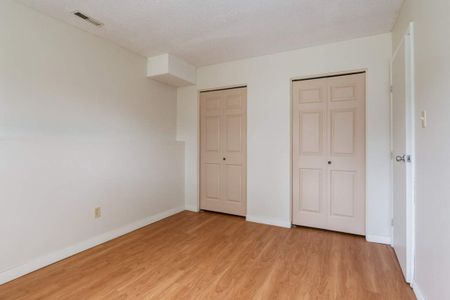 2 Bedroom - Photo 2
