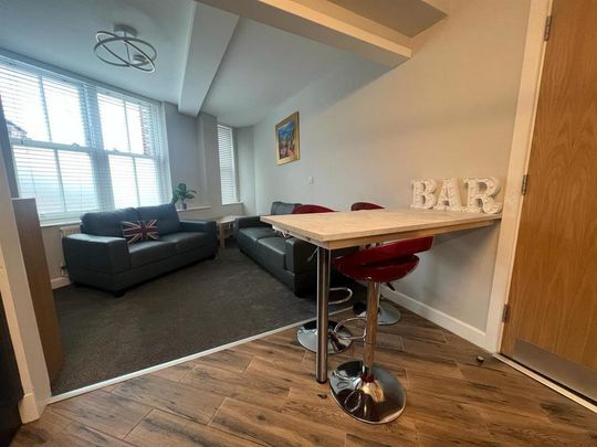 3 bedroom apartment to rent - Photo 1