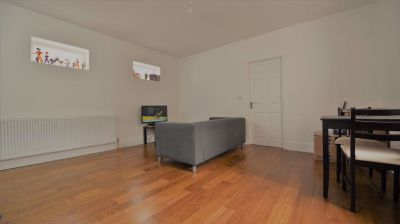 2 bedroom Flat in Kelso Street, Leeds - Photo 5