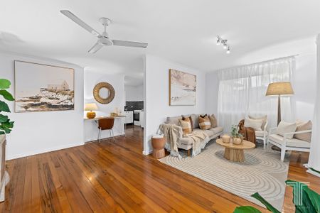 23 Lewana St, Mansfield QLD 4122 - House For Rent | Domain - Photo 3