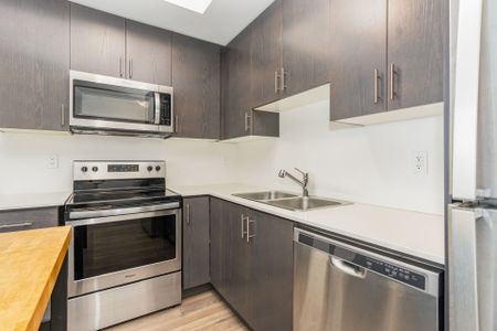 For Lease - 3580 Lake Shore Boulevard Unit# 16, Toronto, Ontario - Photo 5