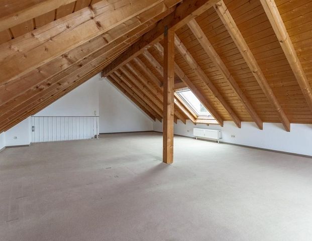 Schöne ca. 135 m² große 3-Zimmer-Maisonettewohnung mit Dachatelier und Westloggia in Garenfeld! - Foto 1