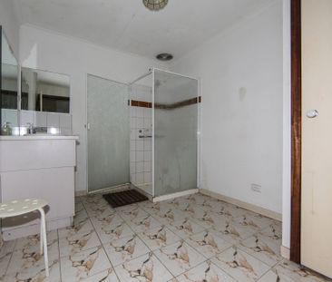 Ideal Glen Iris Family Home! - Photo 6