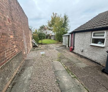 Crescent Road, Hugglescote, LE67 - Photo 1
