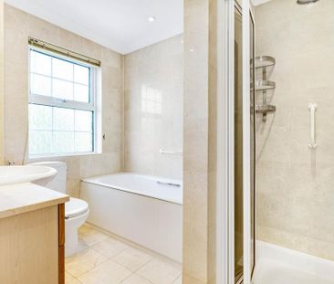 4 bedroom terraced house to rent - Photo 1